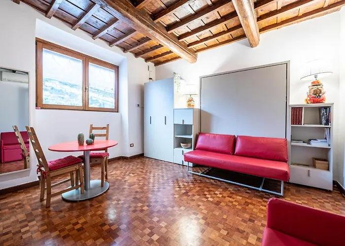 Апартаменты Ponte Vecchio Romantic & Relax 5 Stelle *