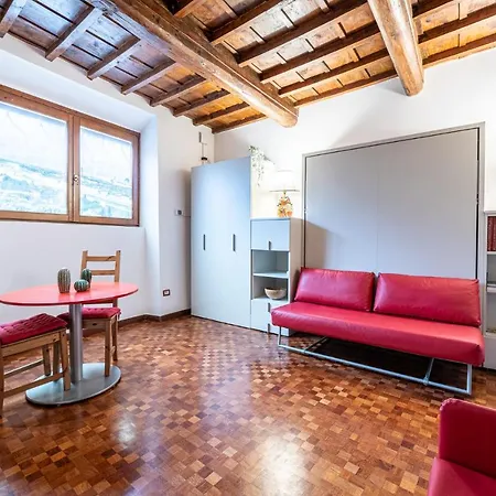 Апартаменты Ponte Vecchio Romantic & Relax 5 Stelle *